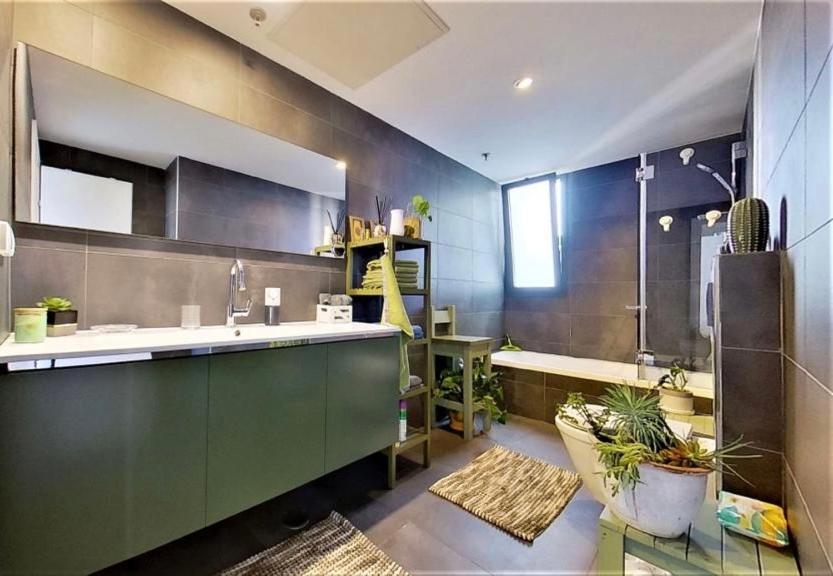 Suite And Room In A Breathtaking New Designed Penthouse In Se Tlv Tel Awiw Zewnętrze zdjęcie