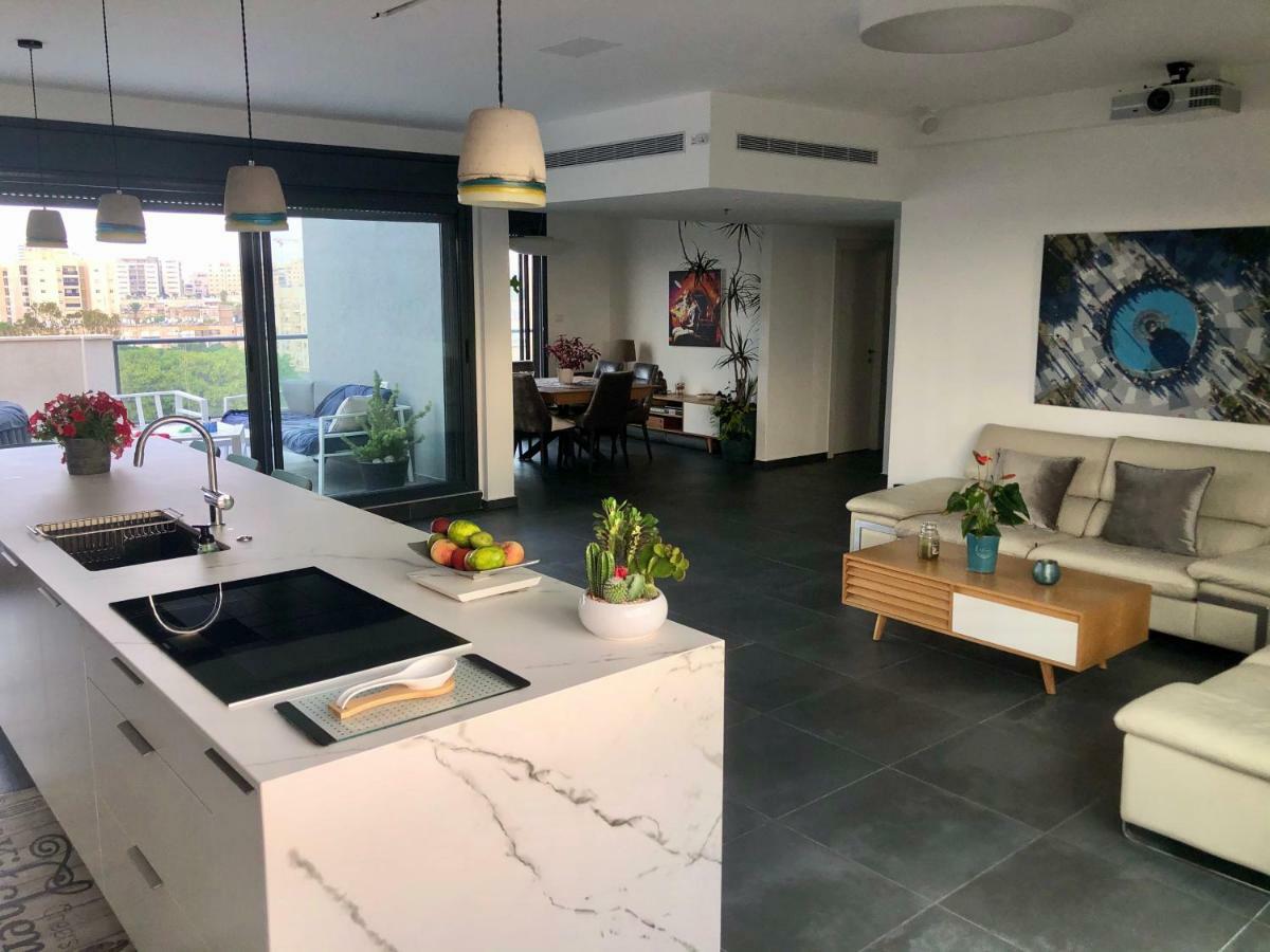 Suite And Room In A Breathtaking New Designed Penthouse In Se Tlv Tel Awiw Zewnętrze zdjęcie